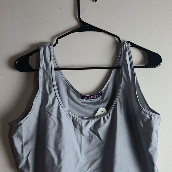 AQ Sport Grey Neon Crop Top Size 2X - Picture 2 of 4